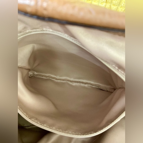 COACH Avery Tan Pebble Leather Hobo Shoulder Bag with Gold Hardware MSRP $398! - Picture 16 of 16